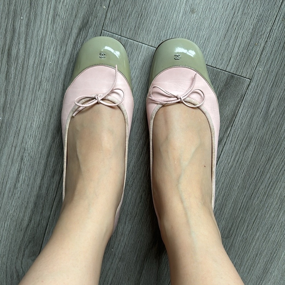 vintage chanel ballet flats (ON HOLD!!)